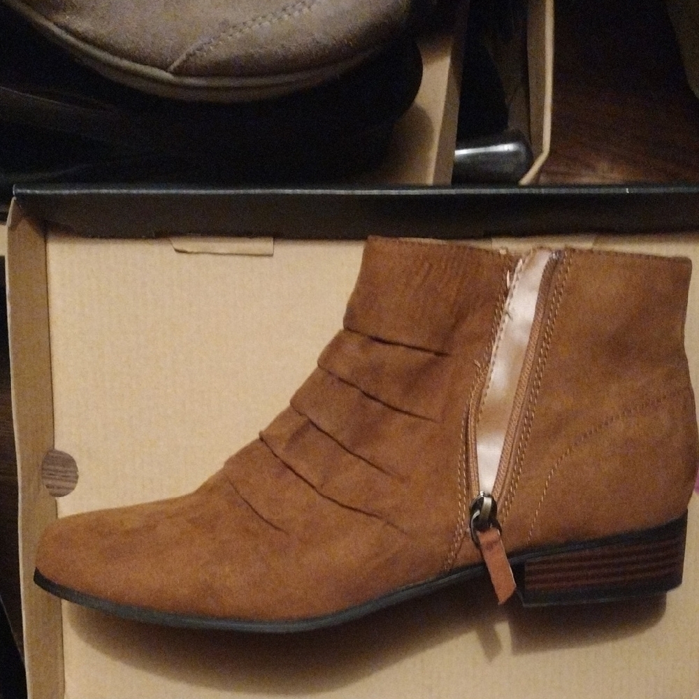 East 5th Brown Ankle Boots with Elastic Panels